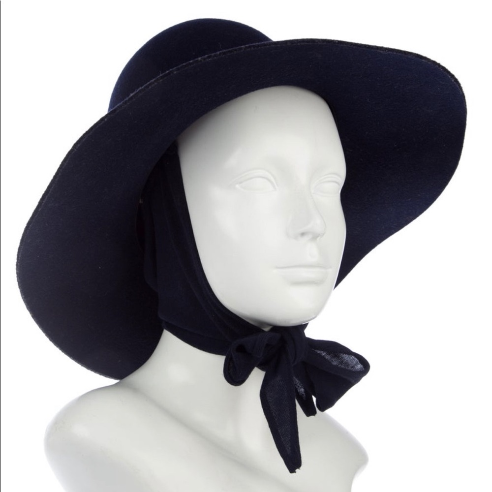 CLYDE Pearl Navy Blue Felt Wool Hat w/ Neck Scarf